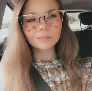 Meet your Posher, Kelli